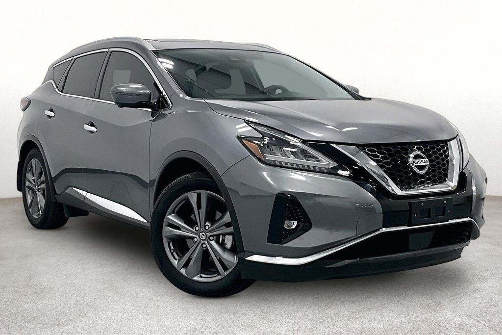 2021 Nissan Murano Platinum in Gun Metallic — front three-quarter view