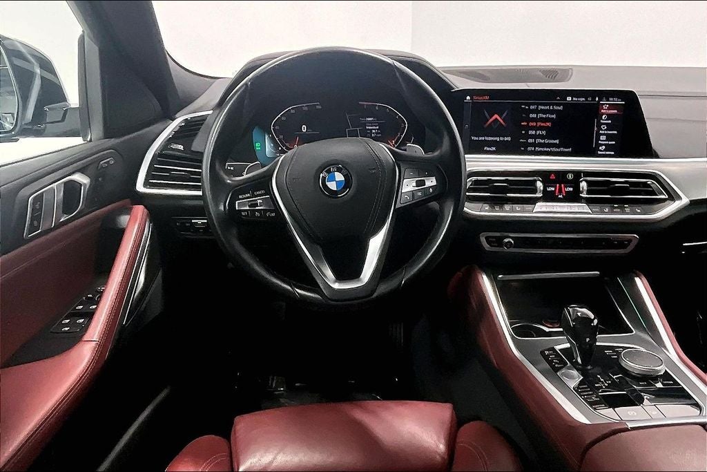 2020 BMW X6 — detail view
