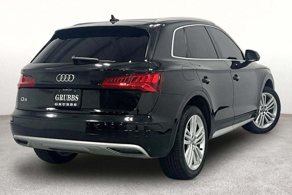 2018 Audi Q5 — side profile view