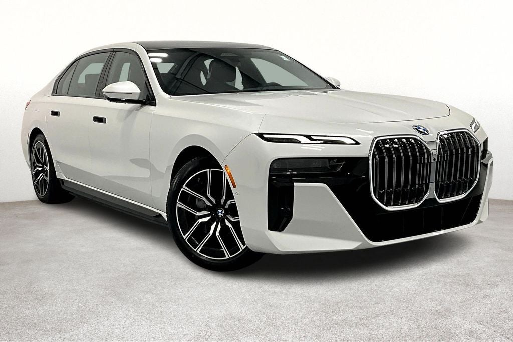 2025 BMW i7 eDrive50 in Mineral White Metallic — front three-quarter view