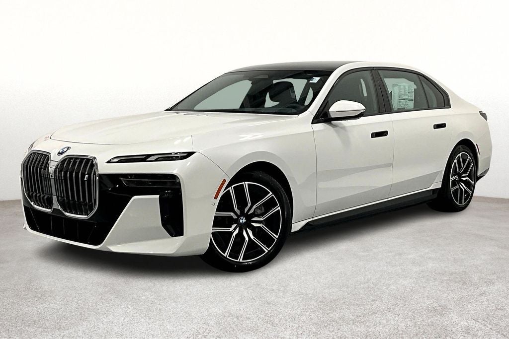 2025 BMW i7 — side profile view