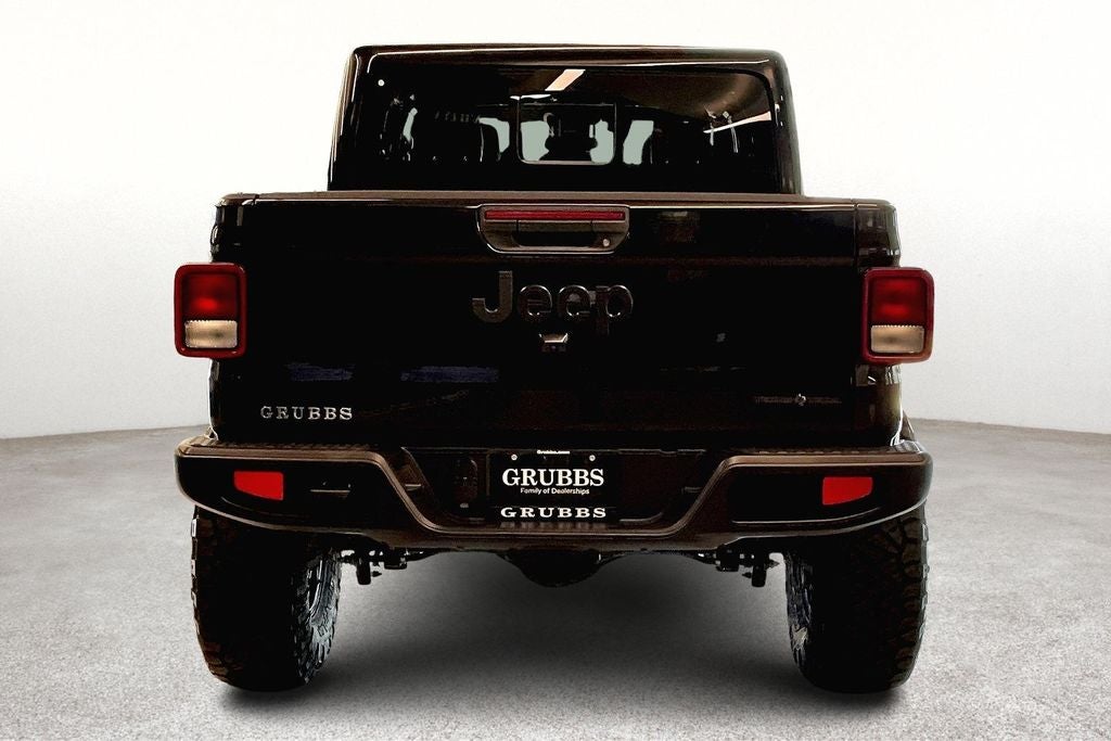 2025 Jeep Gladiator — detail view