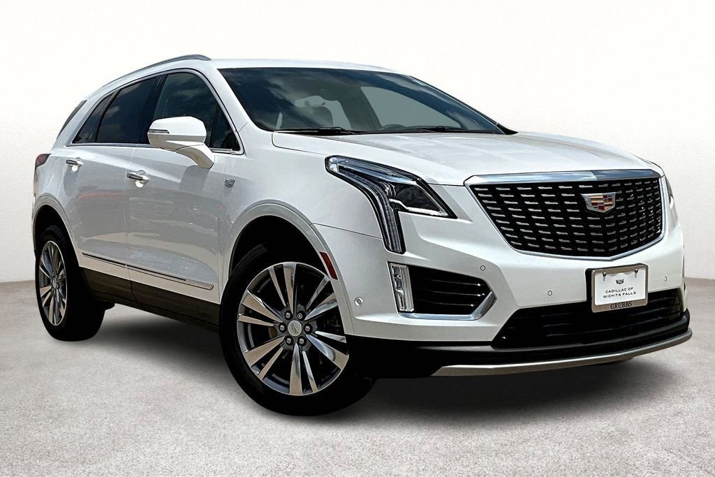 2025 Cadillac XT5 Premium Luxury in Crystal White Tricoat — front three-quarter view